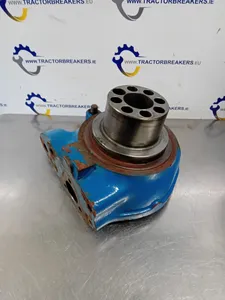 FORD 8240 FRONT AXLE LHS SWIVEL HOUSING 1-33-741-662, 81863154, CAR125157, 19011 — 4