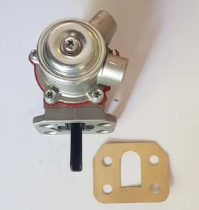 Fuel lift pump / Pompe d’alimentation Massey-Ferguson — 16