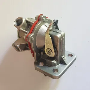 Fuel lift pump / Pompe d’alimentation Massey-Ferguson — 13