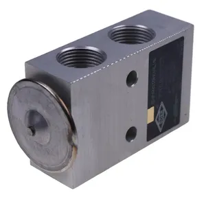 Expansion Valve 71307202 for Cleaner Combines Harvester A66 A75 A76 N5 N6 N7 R40 R42 R5 R50