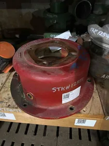 Hub, Housing, Case/case I.H., Used
