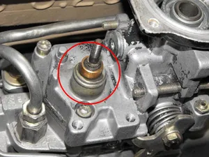 Throttle shaft kit fitted to VW Transporter T4. 1.9D. Bosch VE pump — 4