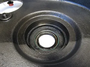 Ditch Witch 169-012 Ground Drive Gearbox Housing Cover 375-143 off 3500DD 3700DD Trencher — 10