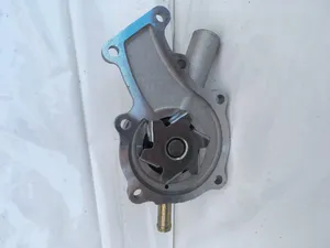 Water Pump Suits Kubota Engine D722 D902 D662 Z482 EX8 1988373030 — 2