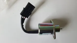 Fuel pump solenoid / Solénoïde, électrovanne, pompe d’injection, moteurs Perkins — 4