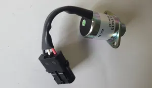 Fuel pump solenoid / Solénoïde, électrovanne, pompe d’injection, moteurs Perkins — 6