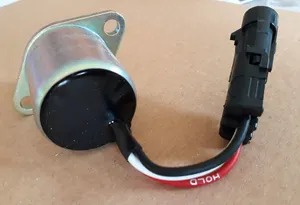 Fuel pump solenoid / Solénoïde, électrovanne, pompe d’injection, moteurs Perkins — 11