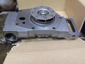 Assembly, Water Pump / Pompe de refroidissement moteur — 6