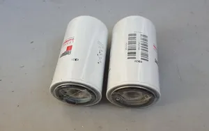 Engine oil filter / Filtre à huile moteur Cummins — 5
