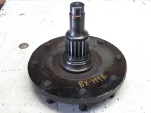 Kubota 3C091-43712 Front 4WD Axle Hub — 8