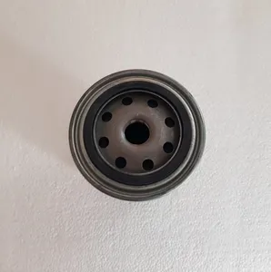 Oil filter / Filtre à huile moteur Saviem — 8