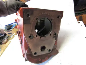 Ditch Witch 501-426 Transmission Case Housing — 8