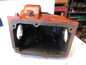 Ditch Witch 501-426 Transmission Case Housing — 5