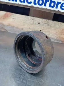 NEW HOLLAND T6080 SUSPENDED FRONT AXLE BEARING HOUSING 51568266, 48168975, 87305630, 87340139, 87536935, 87601957 — 6