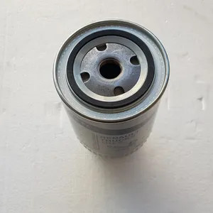 Oil filter / Filtre d’huile moteur Mann Filter — 18