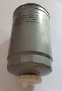 Fuel Filter / Filtre gazole Renault — 12