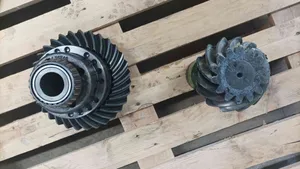 JOHN DEERE 6155R FRONT AXLE DIFF CROWN WHEEL AND PINION SET Z=14/31 STAMPED NO- 750.04.033.01 — 4