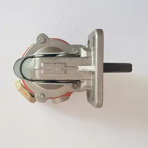 Fuel lift pump / Pompe d’alimentation JCB — 3