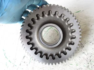 John Deere AR91660 R70182 Timing Gear — 3