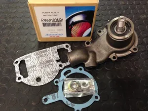 Water pump, cooling / Pompe de refroidissement Landini moteur Perkins – neuve — 2