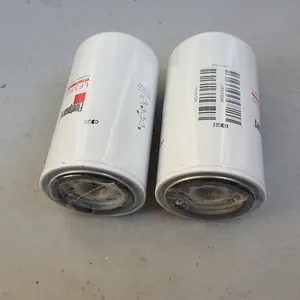 Oil filter / Filtre à huile moteur Cummins — 6