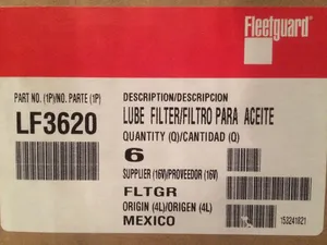 Oil filter / Filtre à huile Fleetguard LF3620 — 4