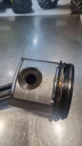 JOHN DEERE 6320 CONNECTING ROD , RE500608 , R500335 — 3