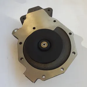 Water pump, cooling / Pompe de refroidissement John Deere — 16