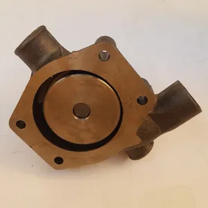 Water pump, cooling / Pompe de refroidissement Manitou moteur Perkins — 11